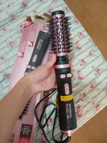 Vendo escova secadora e modeladora,ela é ótima, só estou vendendo pois nem uso muito ela