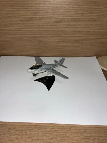 Miniatura Avião A-6E Intruder