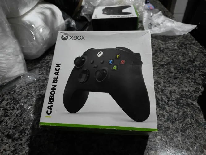Controle Xbox Series S/X Carbon Black C/ Caixa Original - 3 Meses de Garantia