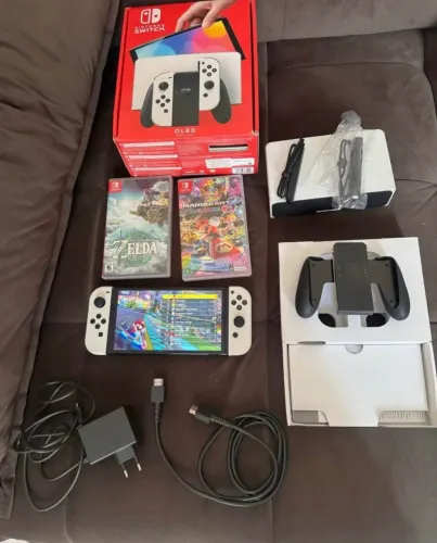 Nintendo switch oled com 2 jogos