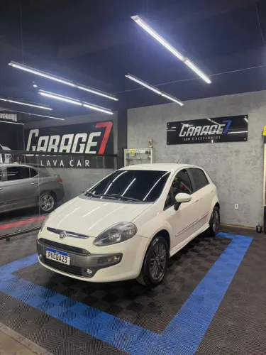 Fiat Punto Sporting 1.8 Flex 8v/16v 5P 2015