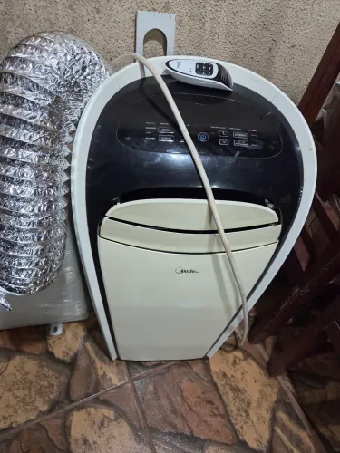 Ar condicionado portátil 127v 10.500 btus com suporte, tubulação e controle COMPLETO