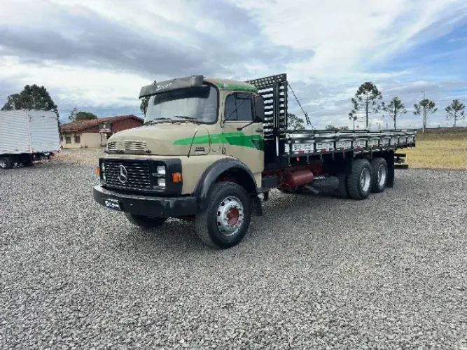 MB 1313 ano 1983 carroceria 7.8 m - filé