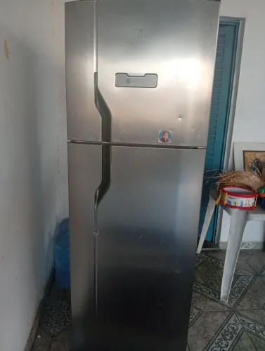 Geladeira com Defeito 