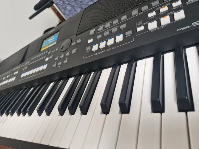 Teclado yamaha SX600 na caixa com todos acessórios 