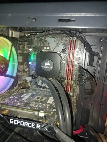 vendo kit i5 8400 + placa mae h310m + water cooler