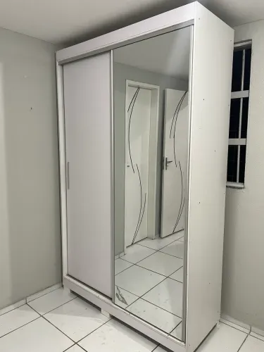 Guarda roupa 2 portas de correr com espelho