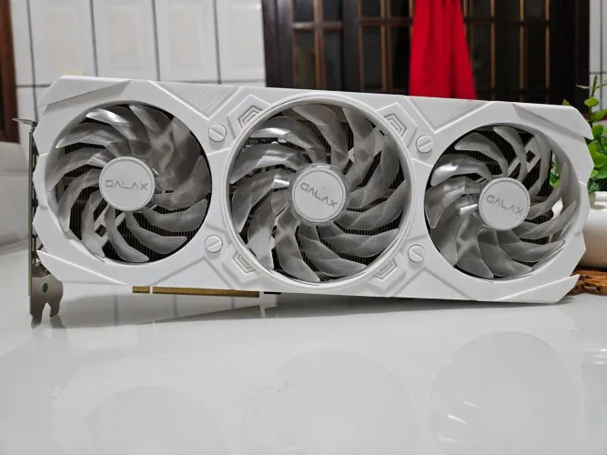 Rtx 4070 12Gb EX OC White