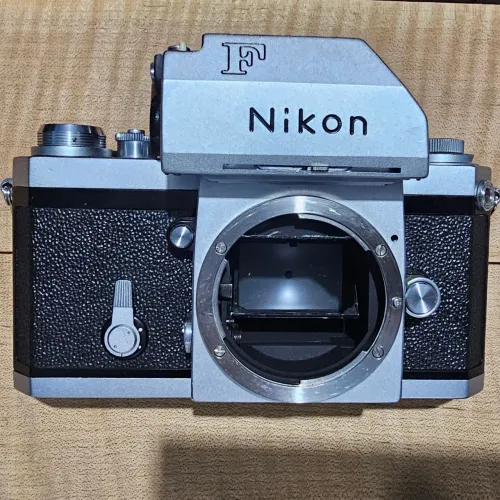 Nikon F
