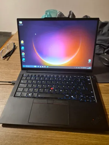 Lenovo ThinkPad E14 Gen 7 / Ryzen 220 / 16 / 256