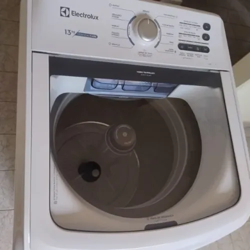 Máquina de Lavar 13kg Electrolux Essential Care
