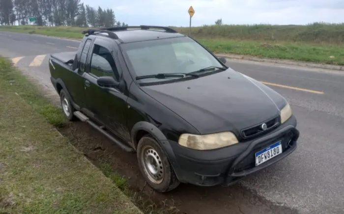 Fiat Strada Adventure 1.8 MPI 8V 103cv CE 2004