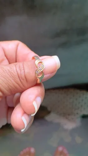 Vendo anel de ouro, feminino 