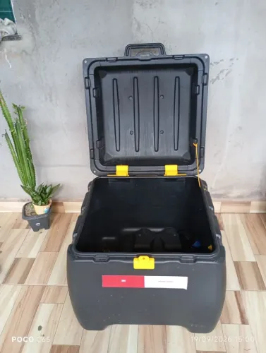 Baú 160L para Moto com Suporte Universal + Catracas - Estado de Novo
