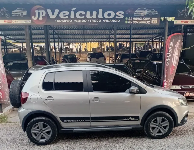 Volkswagen Crossfox 1.6 MI Total Flex 8V 5P 2012