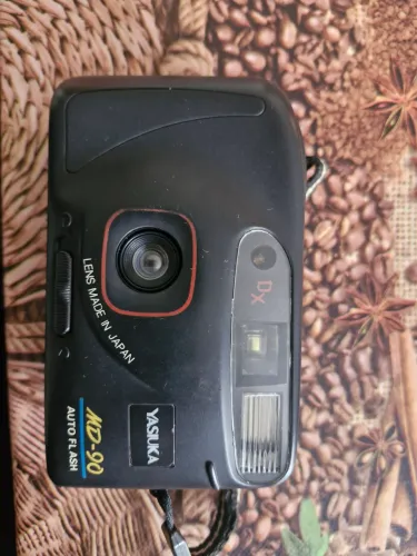 Vendo câmera fotográfica yasiuka funcionando