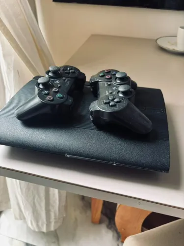 PS3 Desbloqueado + 2 Controles + 10 Jogos