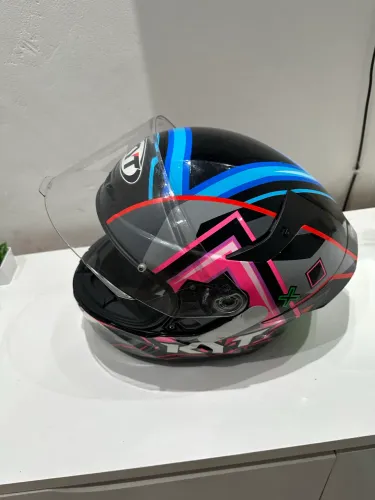 Capacete KYT TT