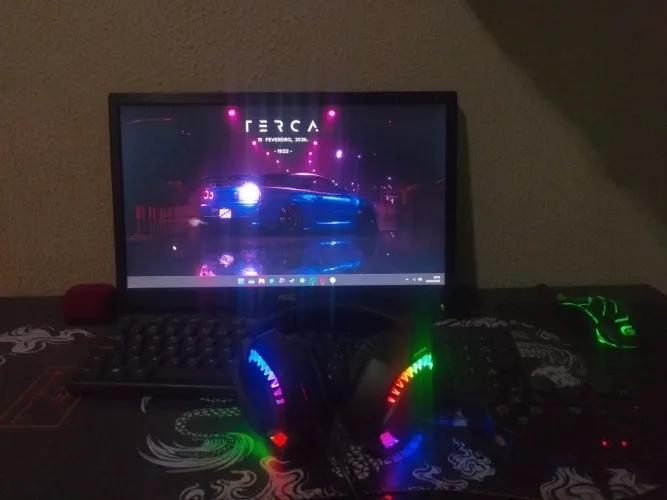 Monitor aoc 18,5 pol novo!