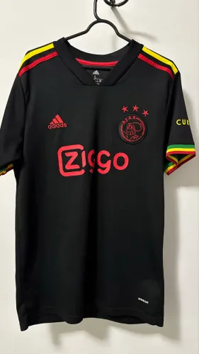Camisa Ajax Bob Marley 2021/22