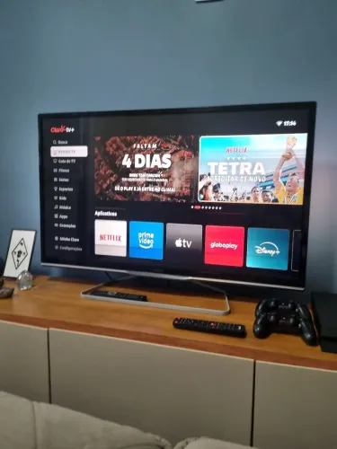 TV Philips 42" Full HD Smart TV LED - Funcionando (com linhas na tela)