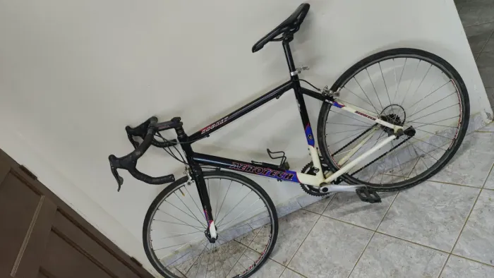 Bicicleta de estrada 