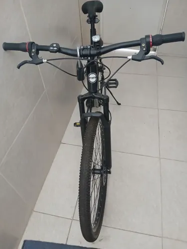 Vende se uma bicicleta aro 29 nunca foi usada .zo