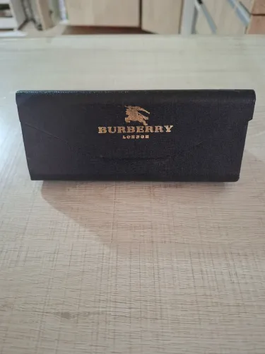 Óculos Burberry