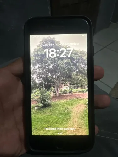 Vendo iPhone 8 Plus 100% de bateria em ótimo estado