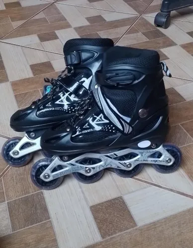 Patins Inline 35-36 com ajuste - pouco uso
