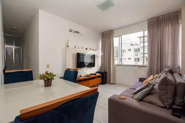 Imóvel para venda possui 60 metros quadrados com 2 quartos em Santa Rosa - Niterói - RJ