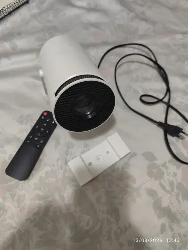Projetor HY300