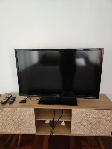 Tv semp Toshiba LCD Full HD 40 Pol (opção de comprar junto com conversor Roku tv)