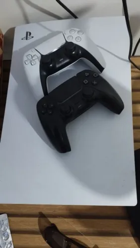 Vendo Playstation 5 com dóis controle e jogos na memória valor no WhatsApp *