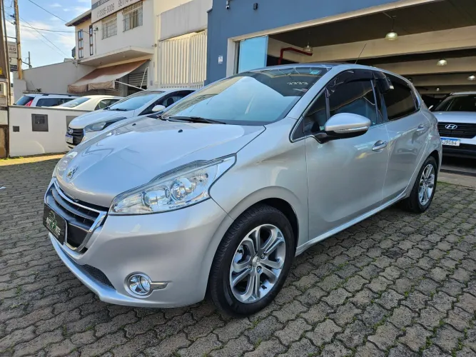 Peugeot 208 Griffe 1.6 Flex 16V 5P Aut. 2015