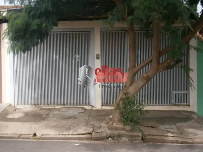 Casa para venda com 101 m² e 3 quartos em Vila Carolina, Bauru - SP
