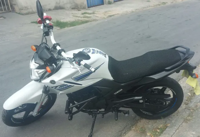 YAMAHA FAZER BLACK EDITION 2013/2014