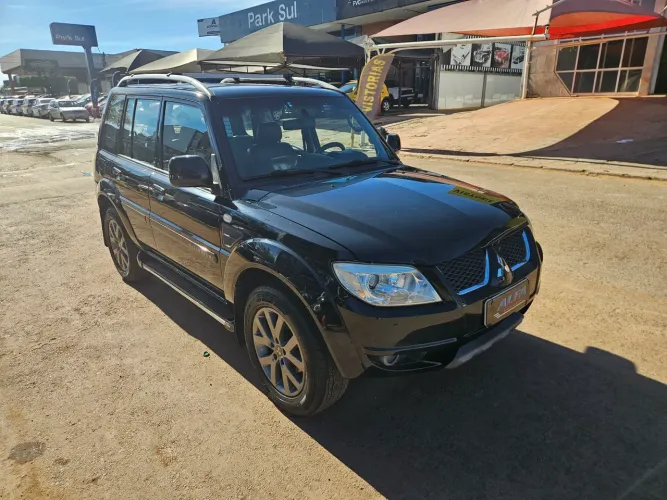 Mitsubishi Pajero TR4 2.0 Flex 16V 4X2 Aut. 2013