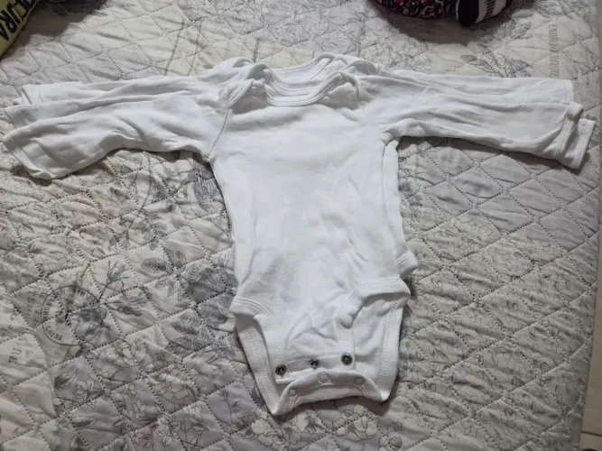 PROMOÇÃO KIT 4 Bodys Carter's Newborn RN off white