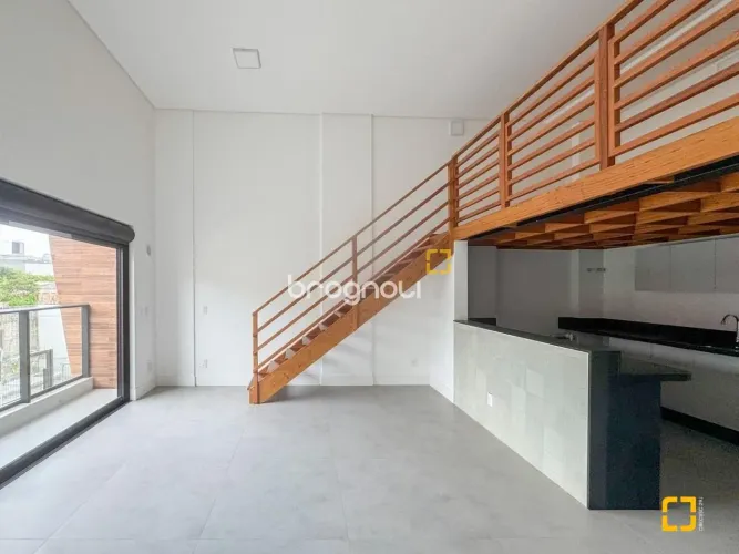 Studio Semi-Mobiliado Próximo do Floripa Shopping - Conforto e Conveniência