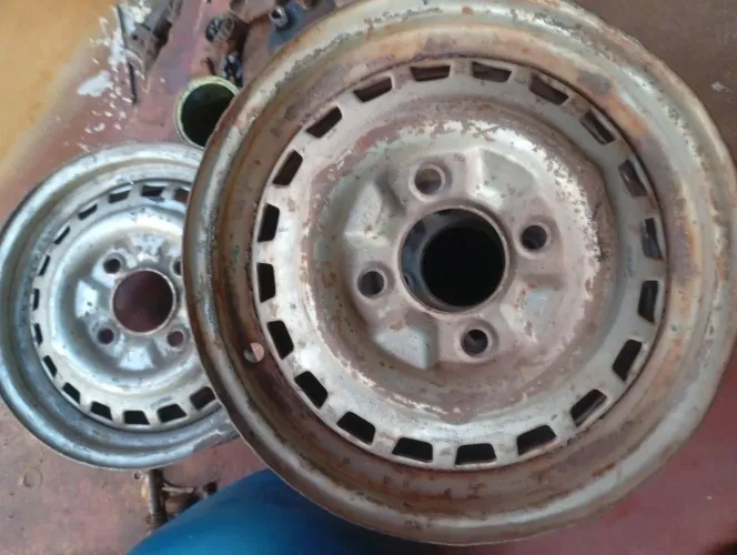 Par de rodas datadas Fusca 1972