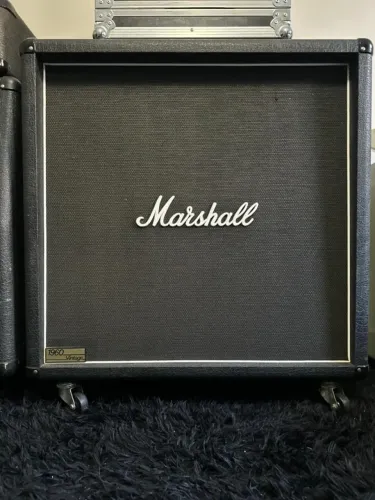Gabinete Marshall 1960 BV. (Caixa com os falantes originais) 