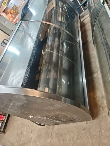BALCÃO CURVO REFRIGERADO
