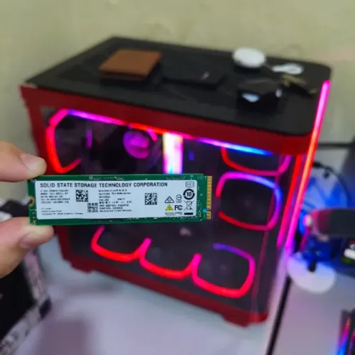 SSD NVMe 512GB (M.2) SSD NVMe 512GB (M.2)