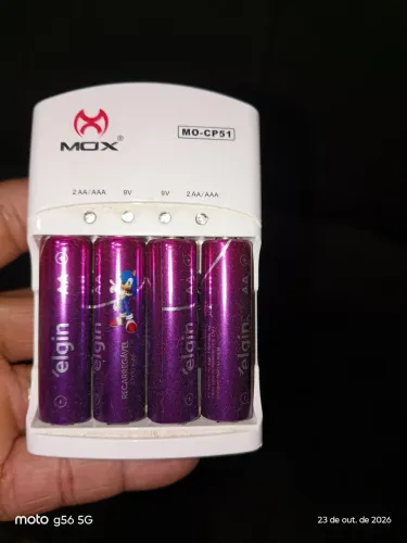 Carregador de pilhas !!!Novíssimo!!!Controle de Xbox entre outros!!!!!Pilhas 