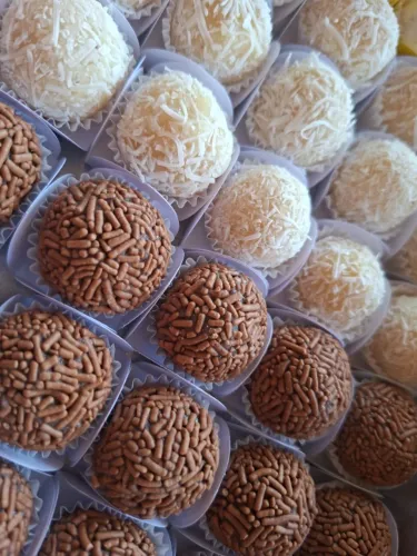 Docinhos 300 por R$180,00
