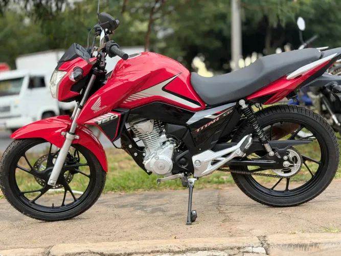 Honda Titan 160 2018 com Ipva 2026 pago