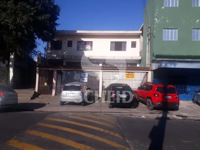 Prédio comercial na Rua Santo Antonio de Ossela centro do bairro do Cocaia