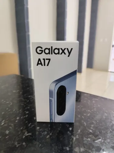 CELULAR SAMSUNG A17 128GB 4RAM CAMERA DE 50MP TELA 6.7 AMOLED NOVO LACRADO.