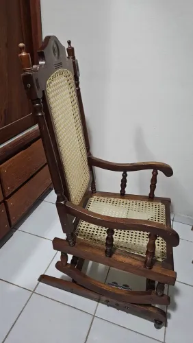 Cadeira Antiga de Palhinha 